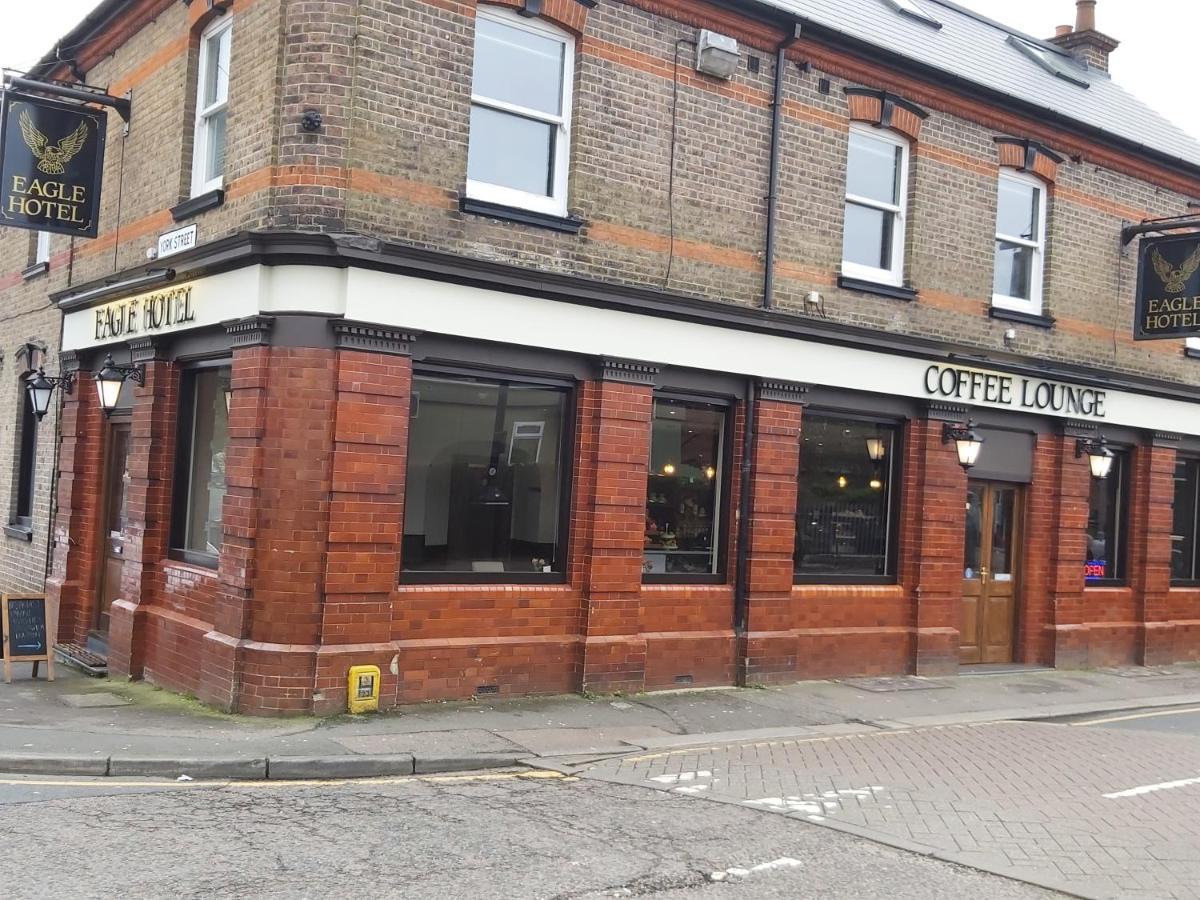 Eagle Hotel Luton Airport 외부 사진